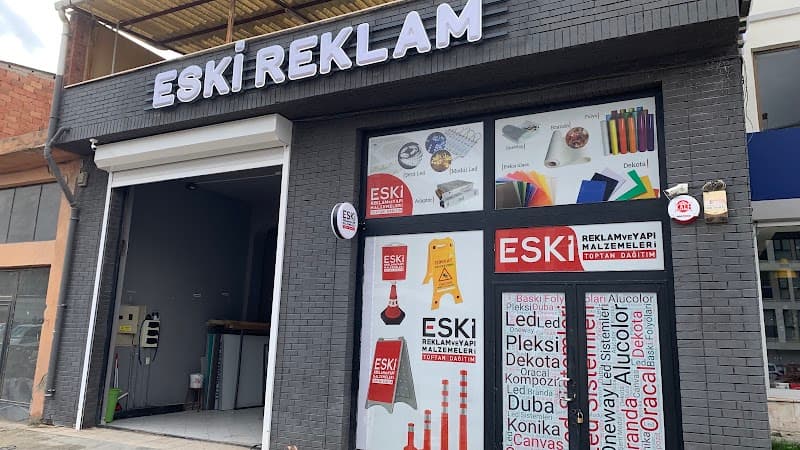 ESKİ REKLAM MALZEMELERİ görseli